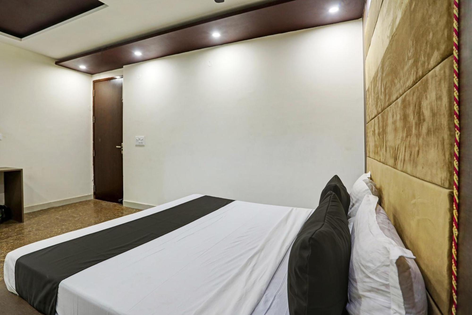 Hotel O All In One Hotel Ghaziabad Exterior photo